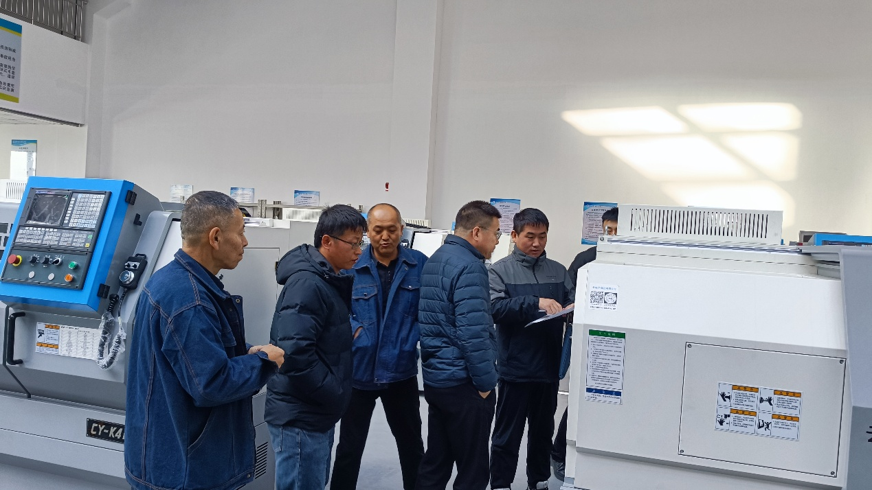 赋能实践教学 筑牢育人根基——bat365正版唯一官网机电工程学院四大核心实验室顺利通过验收