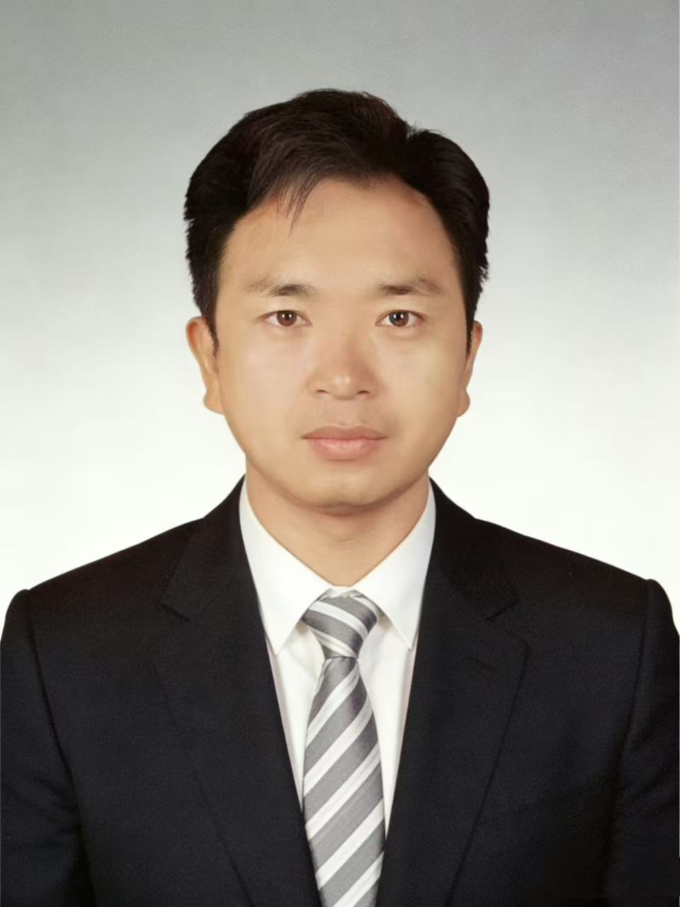 候耀华（交通运输教研室）