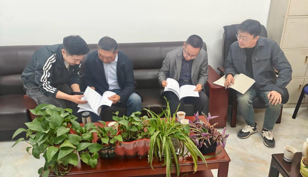 交通运输学院教学指导委员会委员对我院教育教学工作进行指导