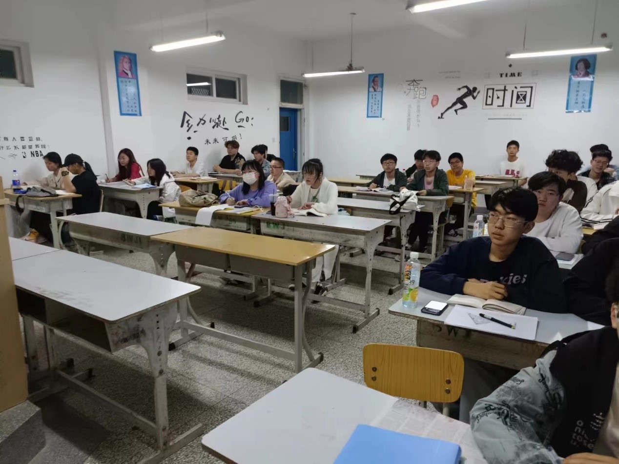 四月宿舍长会议